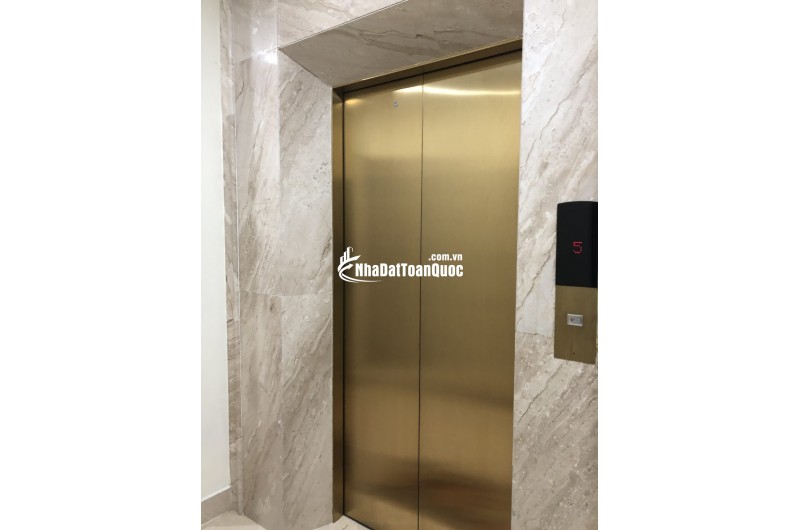 Nhà tôi cho thuê nhà hai cửa đi, mới, 93m2_ 4T; vỉa hè, Duy Tân-29 Tr